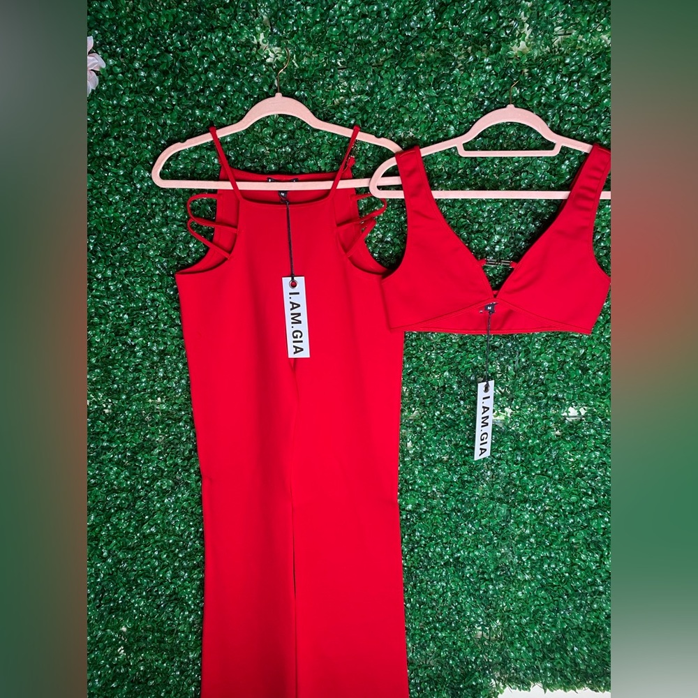 I.AM.GIA LUCID SET IN RED. SEEN IN EUPHORIA. Size medium in top+pant.